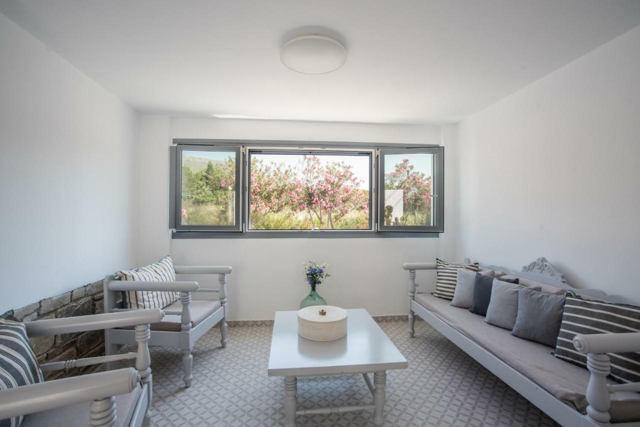 Nautilus Apartments-Suites Парос Екстериор снимка