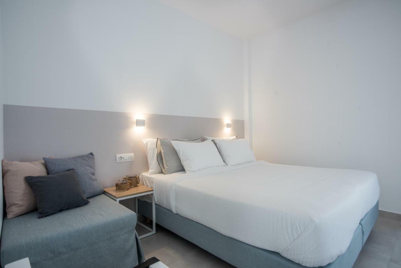 Nautilus Apartments-Suites Парос Екстериор снимка