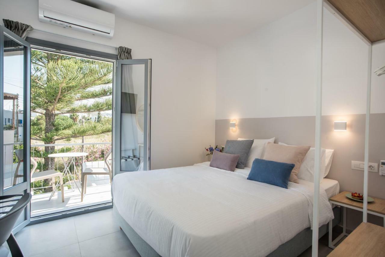 Nautilus Apartments-Suites Парос Екстериор снимка